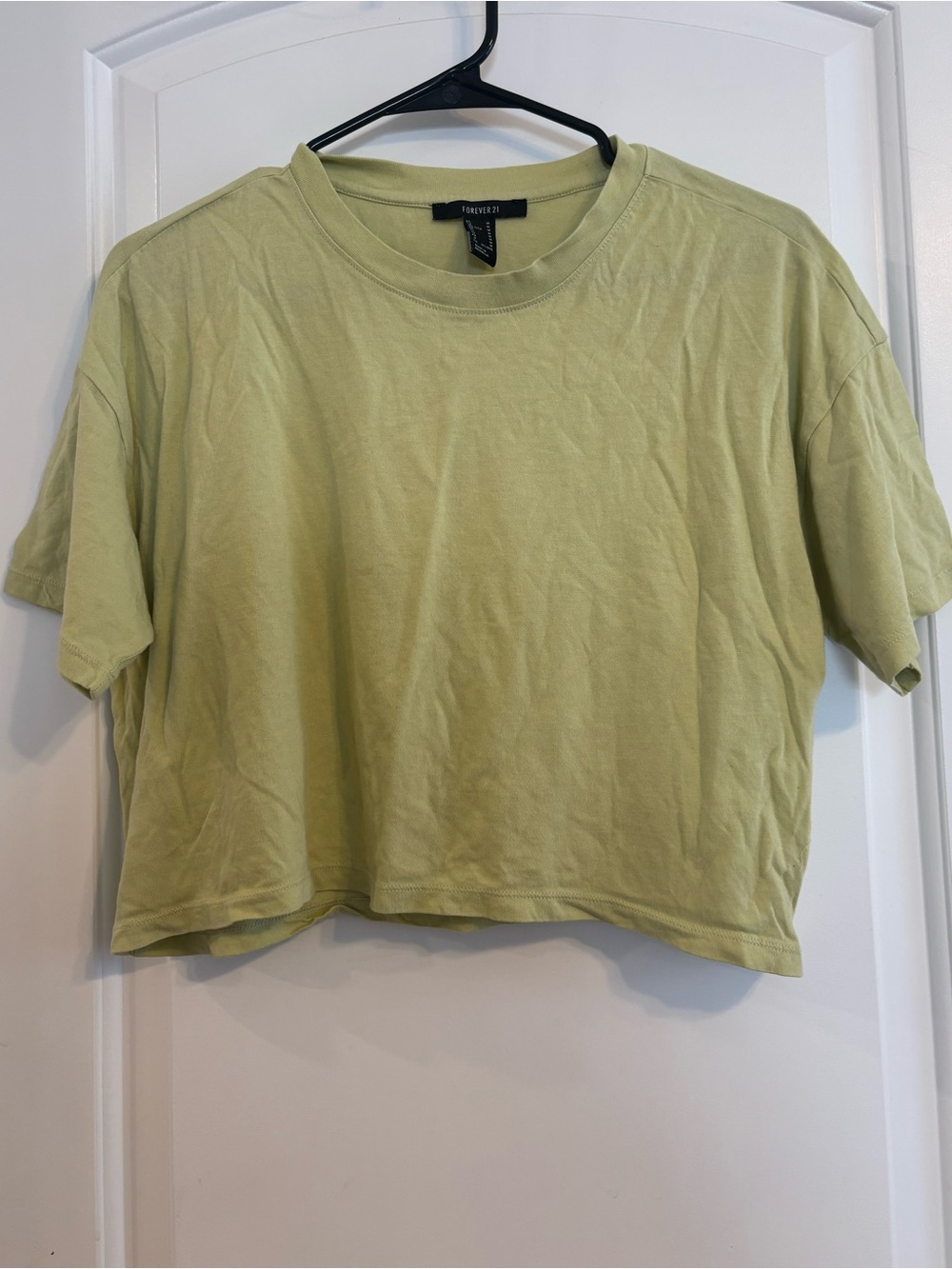 F21 Crop